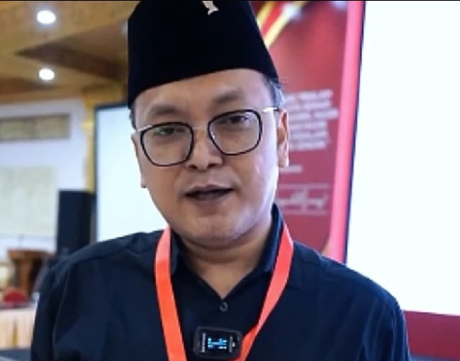 Juru Bicara PDIP, Guntur Romli. [Instagram]